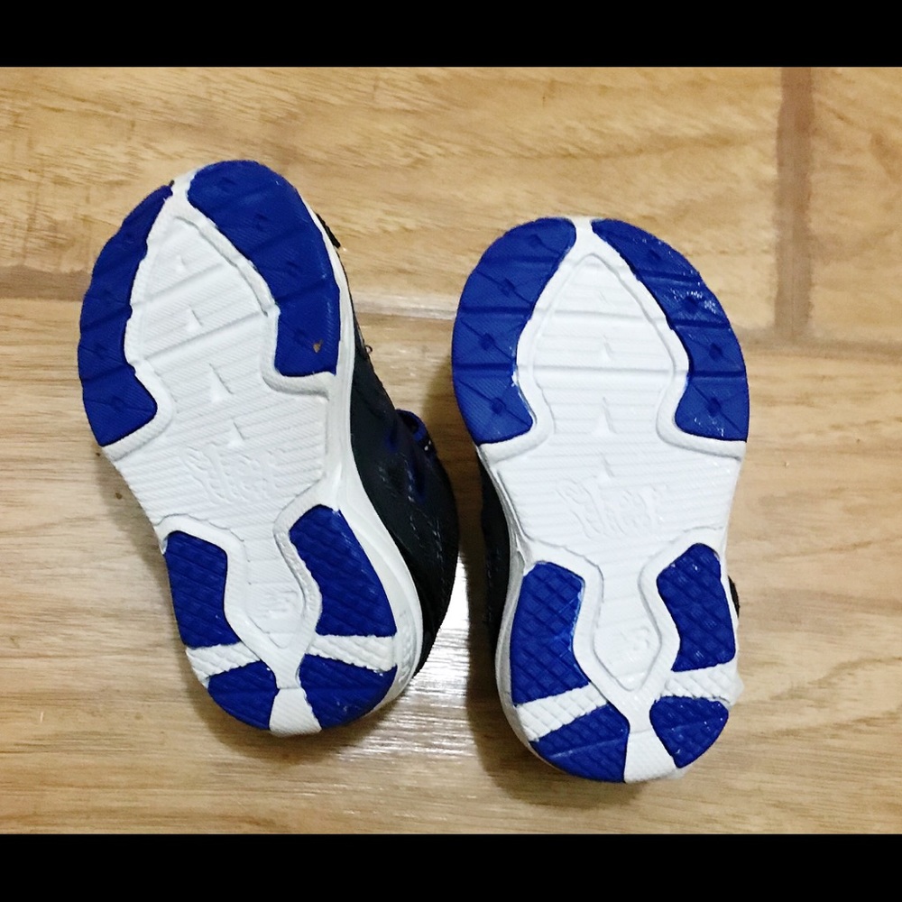 🆕Baby New Balance Black & Blue NB Size 3 NWOT - Picture 2 of 5